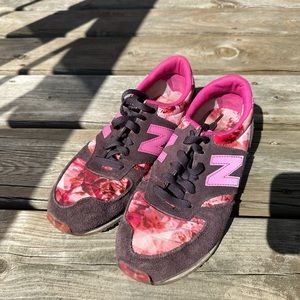 New Balance Floral Sneakers size 8.5